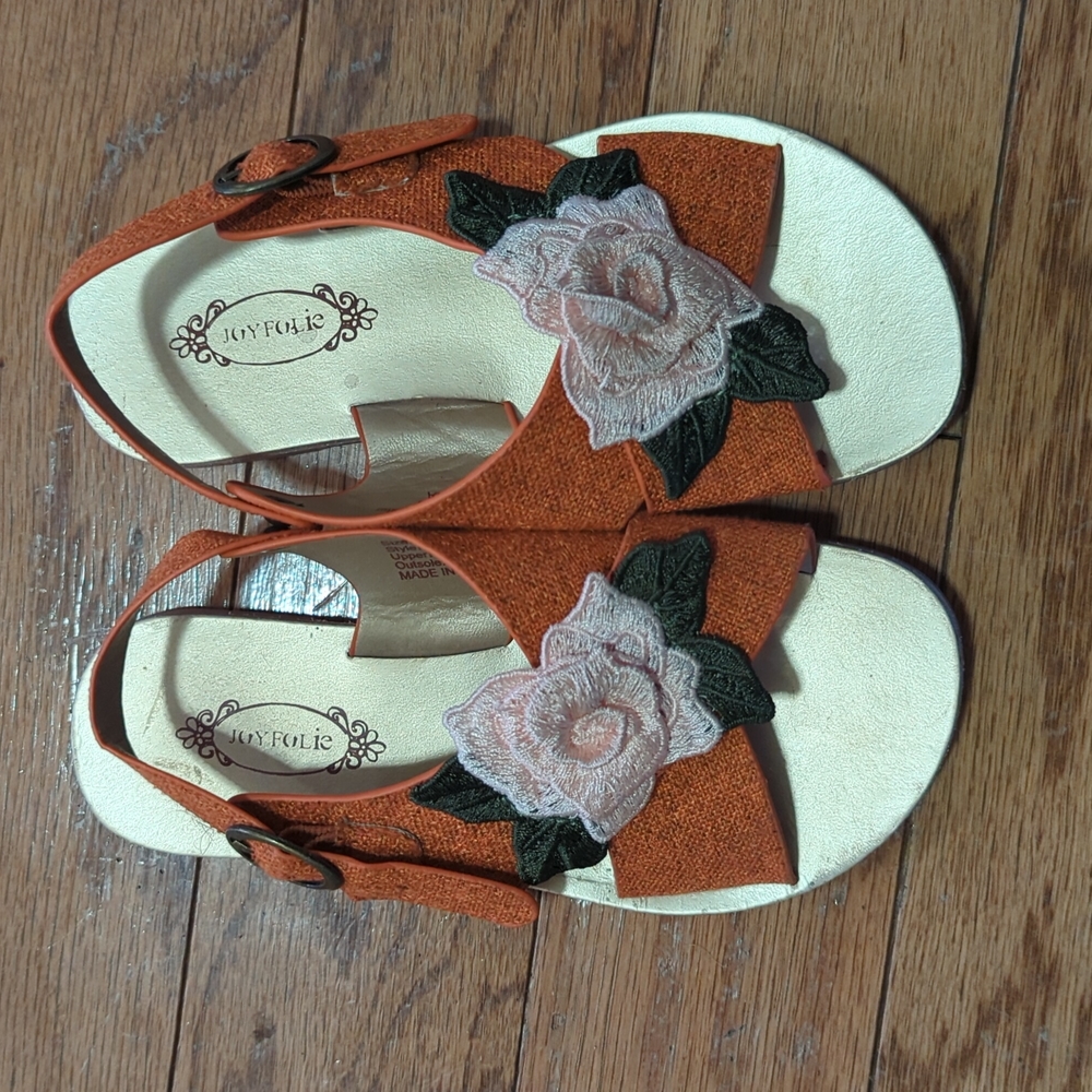 Joyfolie sandals